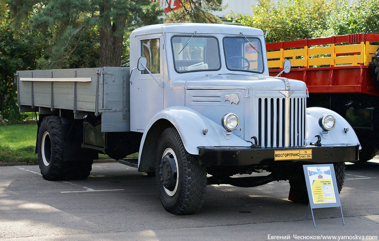 MAZ -200 -1950 (4)
