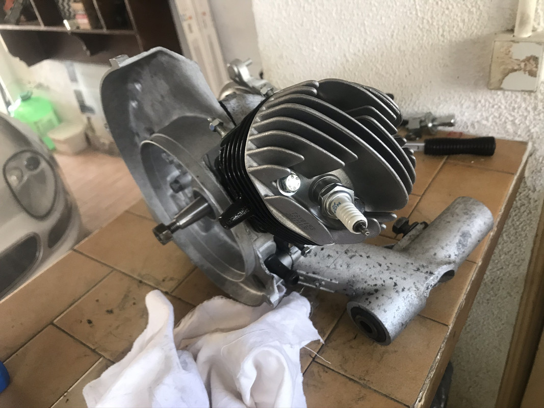 44E79E67-E4A8-42E2-86B9-98CAD746E268