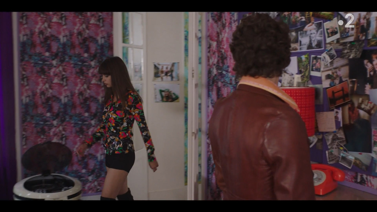 2022-05-13_21_10_Fr2_Les-petits-meurtres-d-Agatha-Christie-70-s_3x2_La-chambre-noire.mp4_snapshot_17