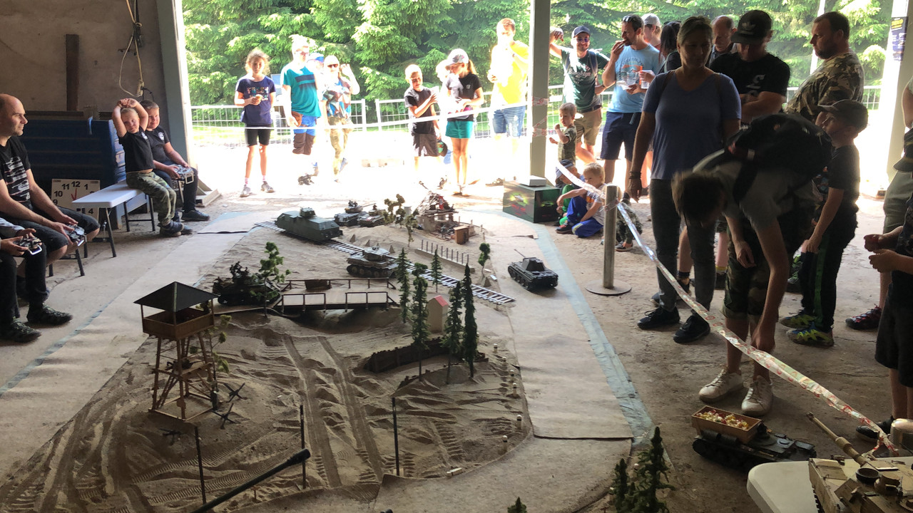 98DC0631-7233-48AD-AB99-A806083F9CD8