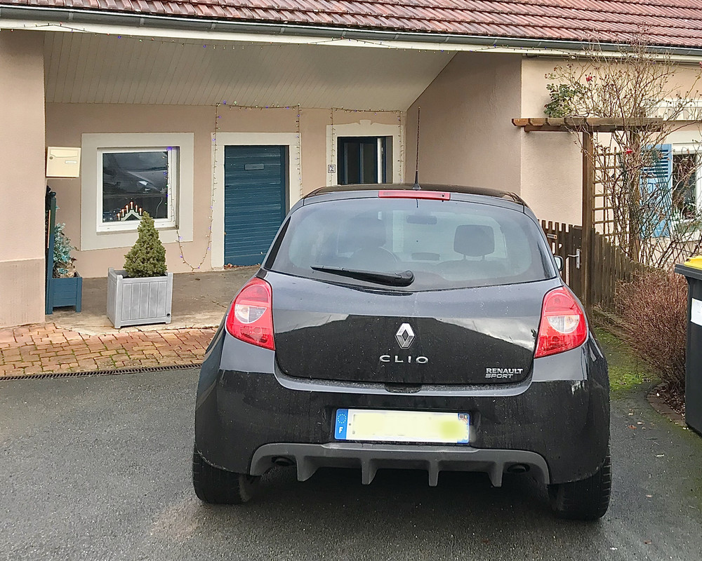 7D825385-ABBD-436E-821E-4C297B60E5F6