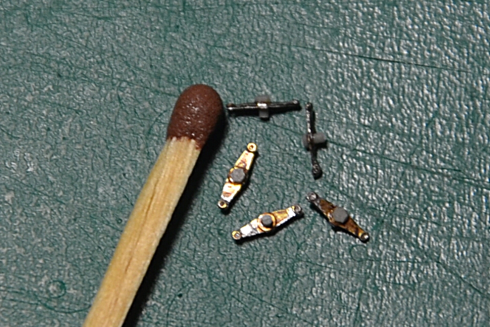 коромысла клапанов