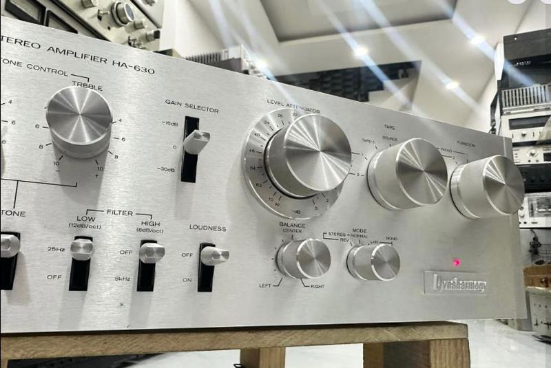 [Bild: HITACHI-Lo-D-630-XIII.jpg]