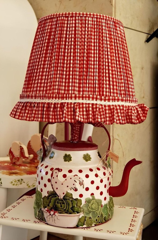 teapot-lamp.jpg