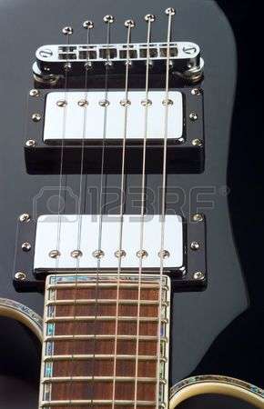 369130-guitar-curves--fairly-shallow-dof-with-fo