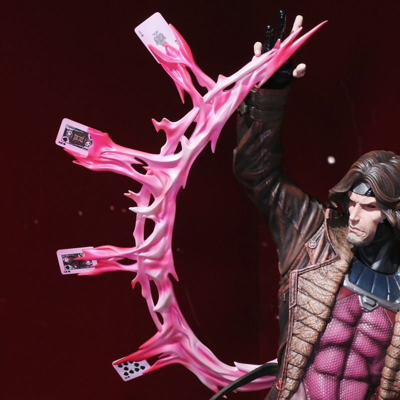 Premium Collectibles : Gambit** 4