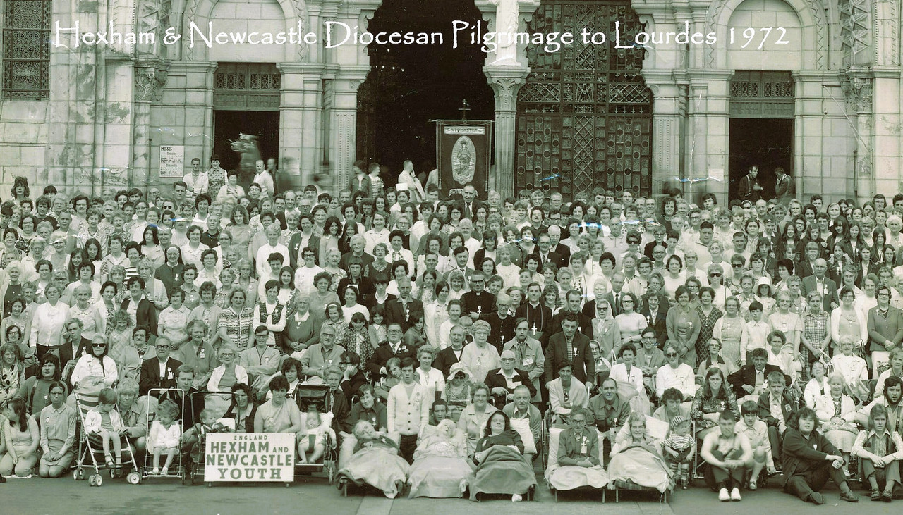 Lourdes-1972-(B)-with-Hebburn-people-on
