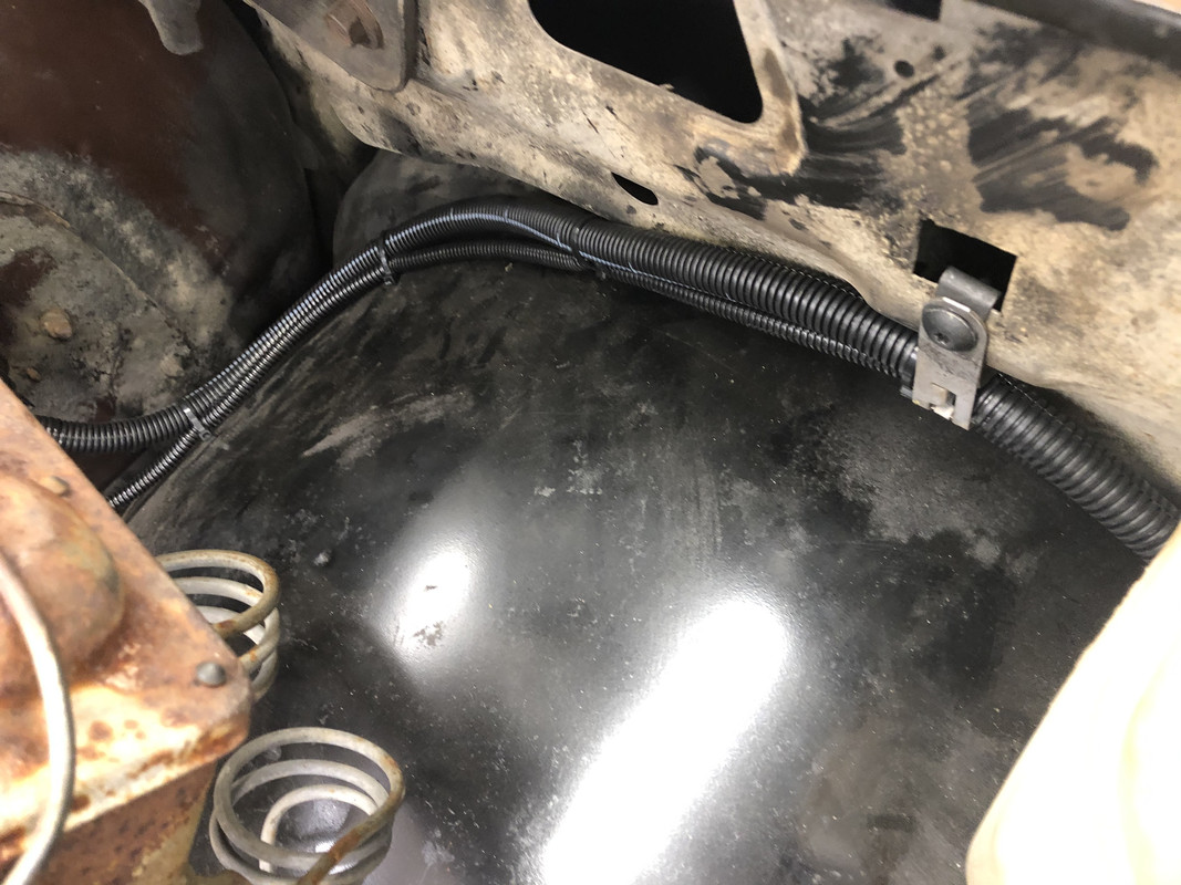 1EAA28E6-FAEB-4101-AC98-70D99D234C7D