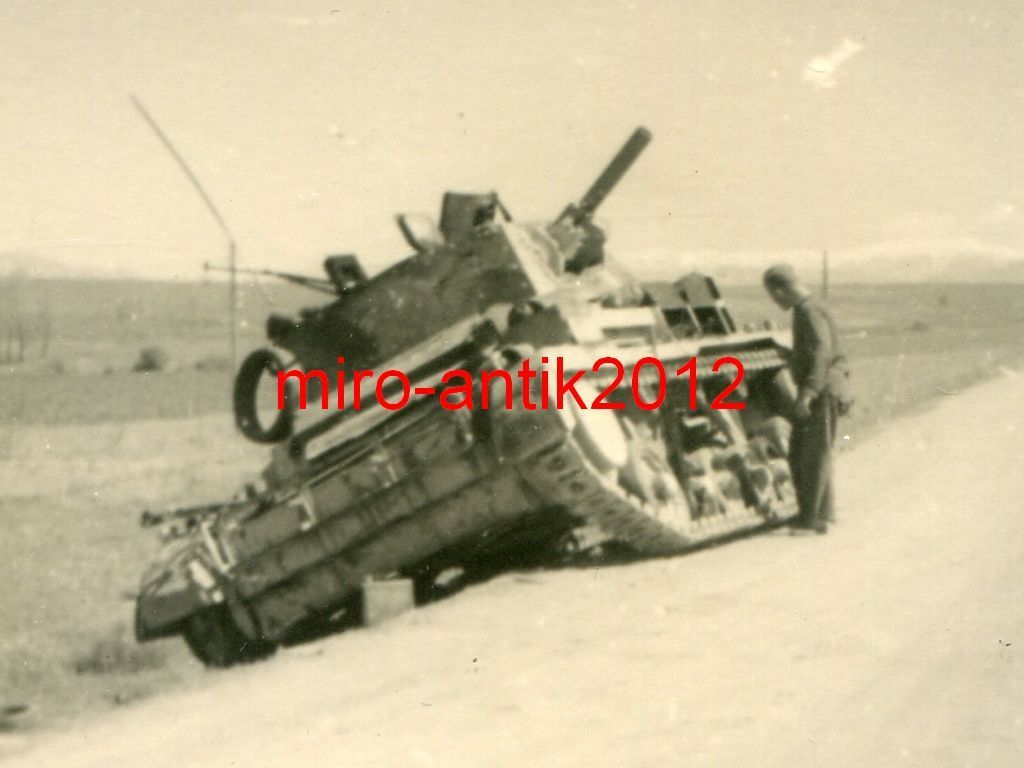 Foto, Wehrmacht, zerstörter britischer Panzer, G