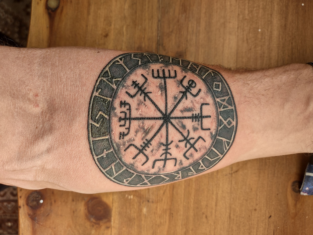 Vegvisir.jpg