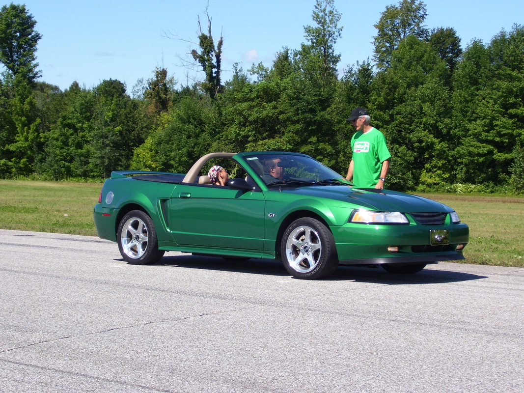 mustang - Montréal Mustang: 40 ans et + d’activités! (Photos-Vidéos,etc...) - Page 19 100-0466