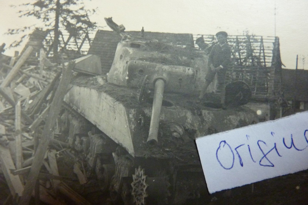 Endkampf 1945, OBERHOFFEN Elsaß Tank SHERMAN US Army, crash Panz