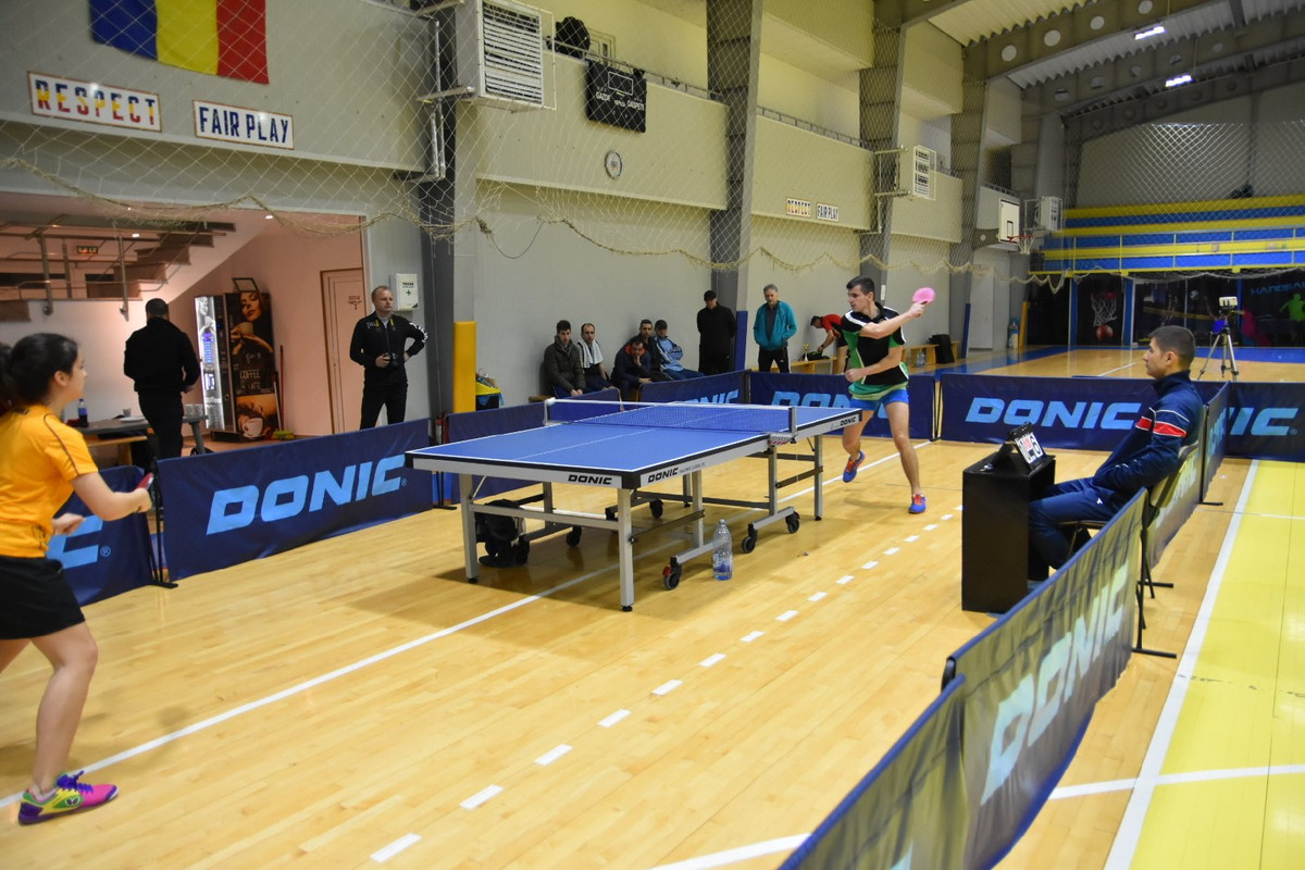 0637DBA2-5A20-41B4-944B-B01D6E5C991A