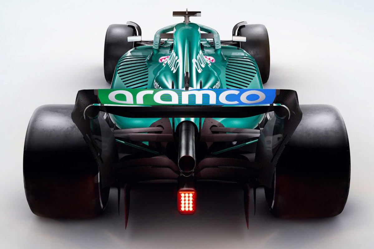 aston-martin-amr22-1 (9)