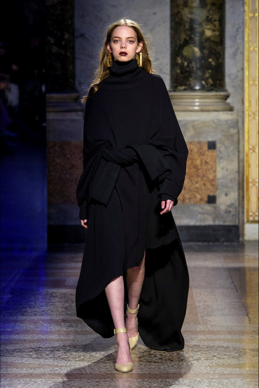 mxmodels-mariana-zaragoza-anteprima-fall-2018-mfw (2)