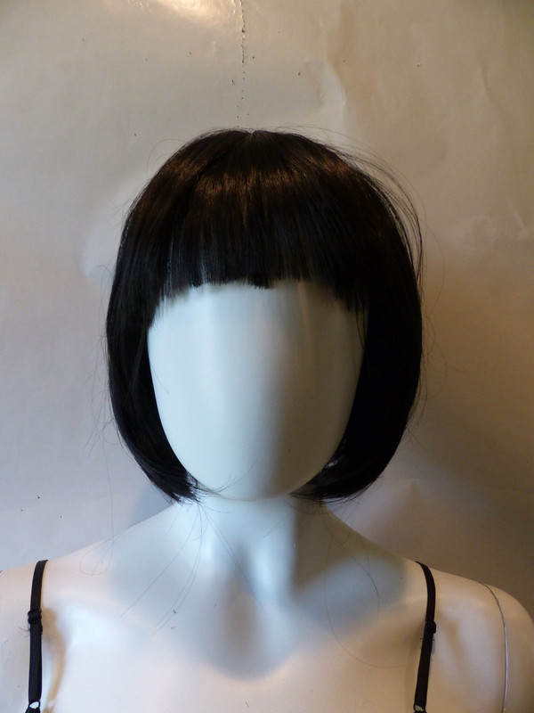 WOMENS 12" BLACK SILKY STRAIGHT HAIR WIG WITH BANGS