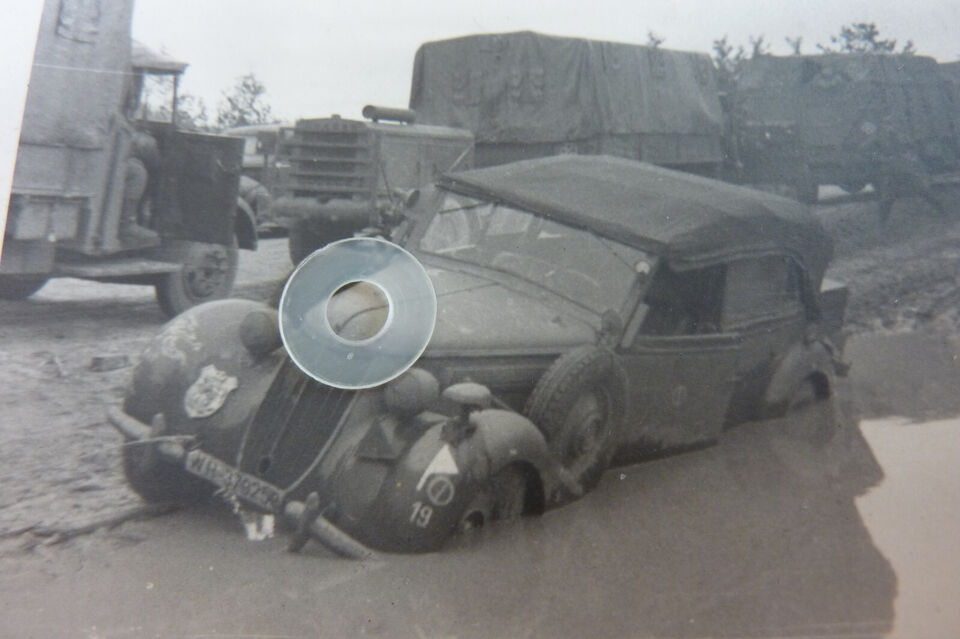 KFZ PKW Kübel STOEWER Abzeichen 11.Panzer Div. Gespenst WH Russland