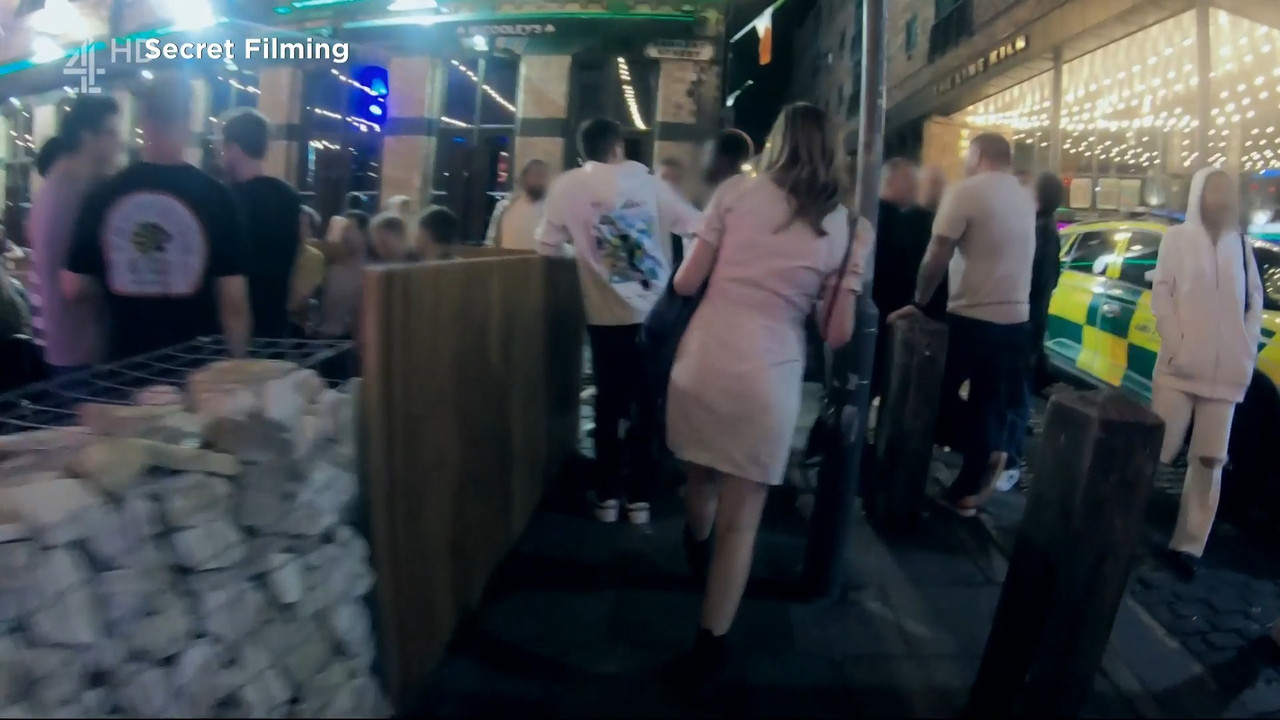 2022-12-12_23_00_Chan4_Undercover-Sexual-Harassment-The-Truth.mp4_snapshot_09.03.930