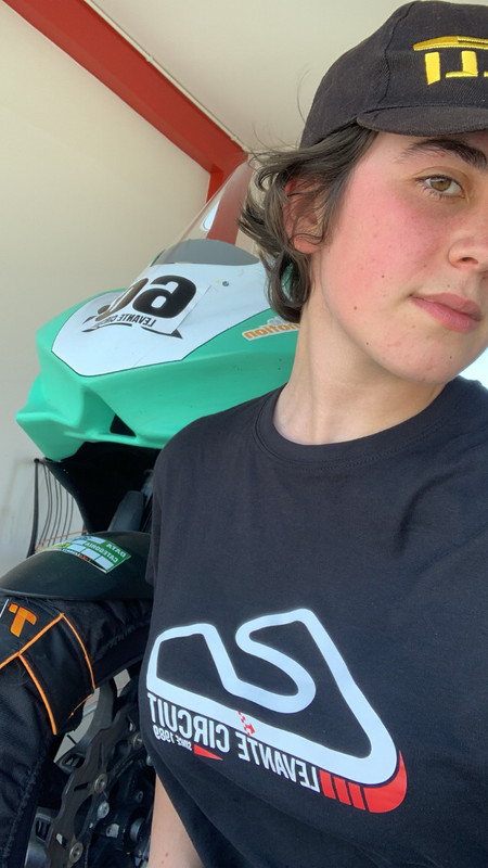 E083CE4C-FE3D-4E40-9E3B-A2313E26B95D