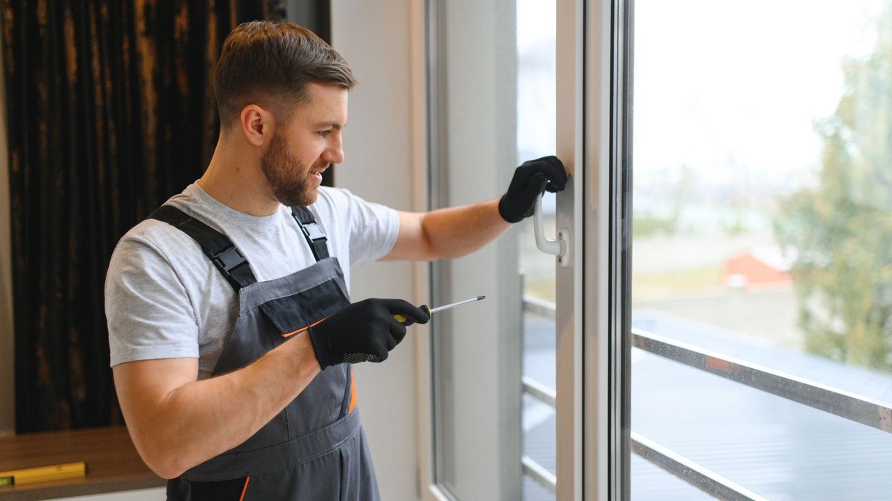 Окна Рехау в Туле: от чего зависятся цены и как не переплатить