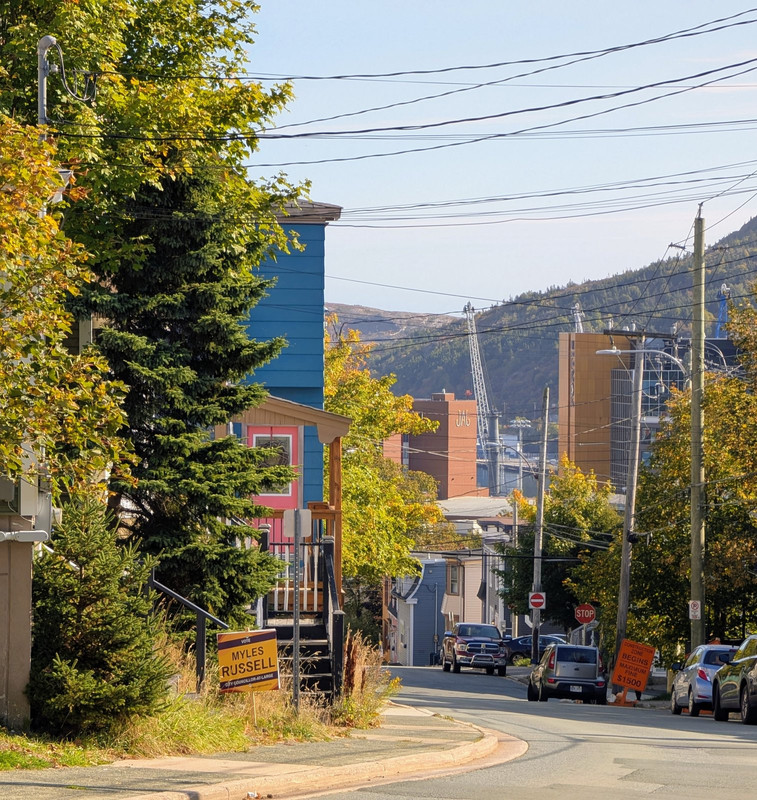 PXL_20251004_125422557.MP~2