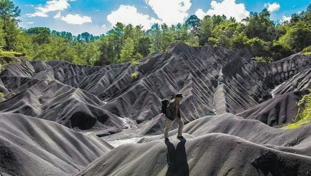 Gumuk Pasir Sumalu