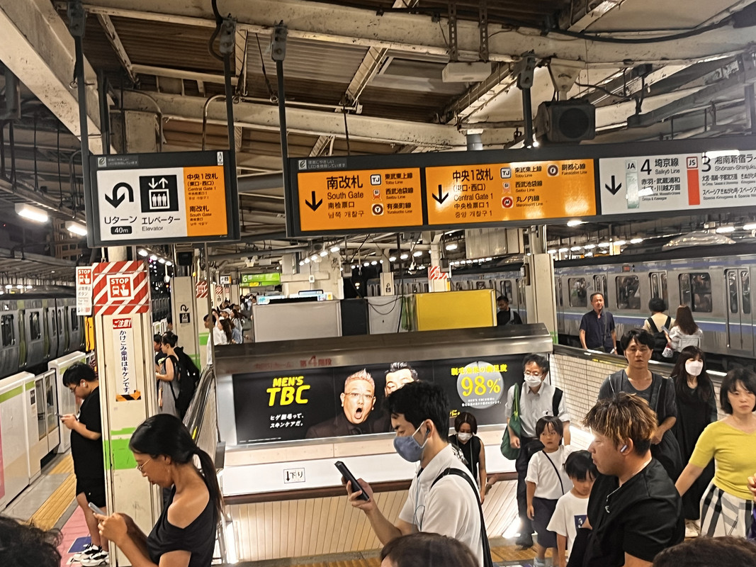 E73AF622-FE0D-49C6-A981-4DCAEE114C04