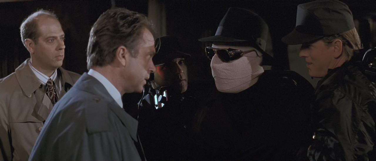 Исповедь невидимки 1992г. BDRip 1080p.mkv_snapshot_01.27.00_[2023.11.23_15.57.41]