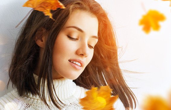 Caduta dei capelli in autunno, ecco come prevenirla