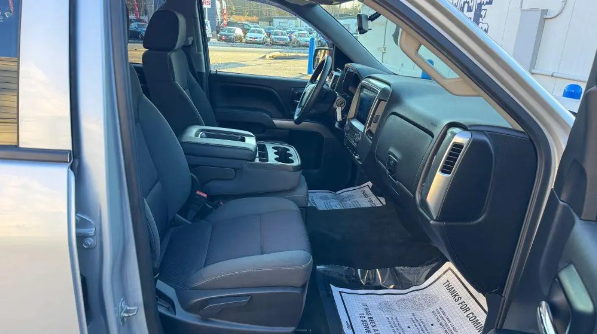 Vehicle thumbnail 17