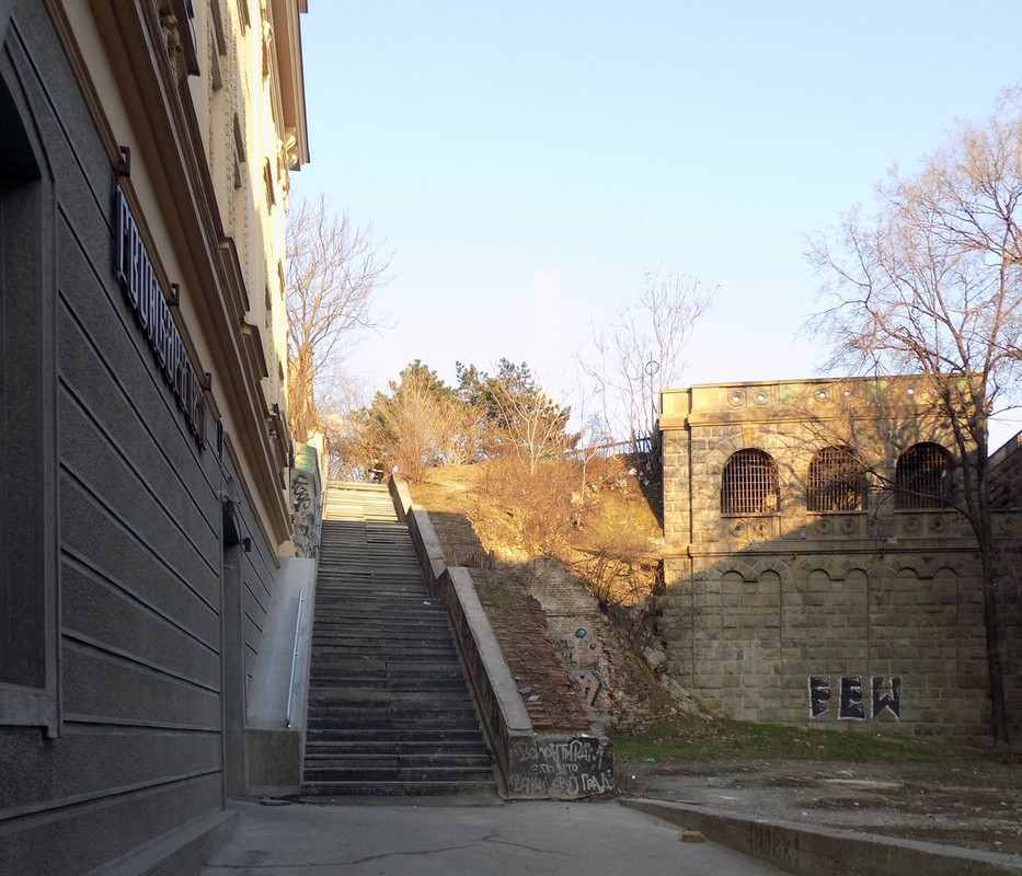 Male_stepenice_(Small_Stairs)_01