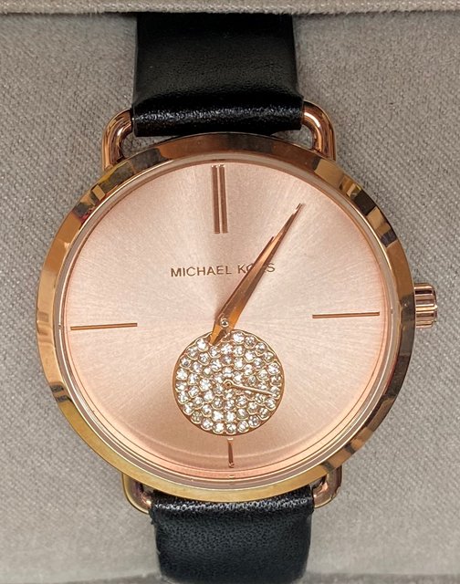 特別価格! 稀少 Michael Kors Jaryn 星 ローズゴールド MK3816 稀少 Michael Kors Jaryn 星 ローズゴールド MK3816 腕時計