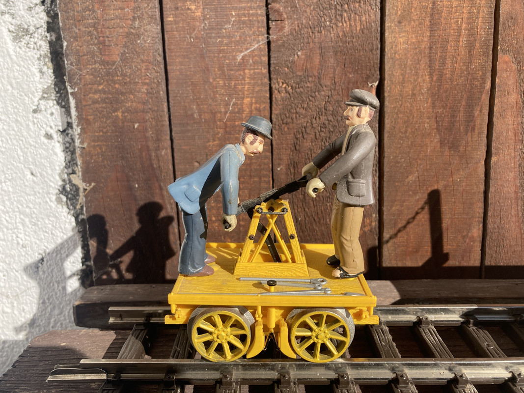 D674E187-9EE3-43BA-B13C-F7A2076A8BA3