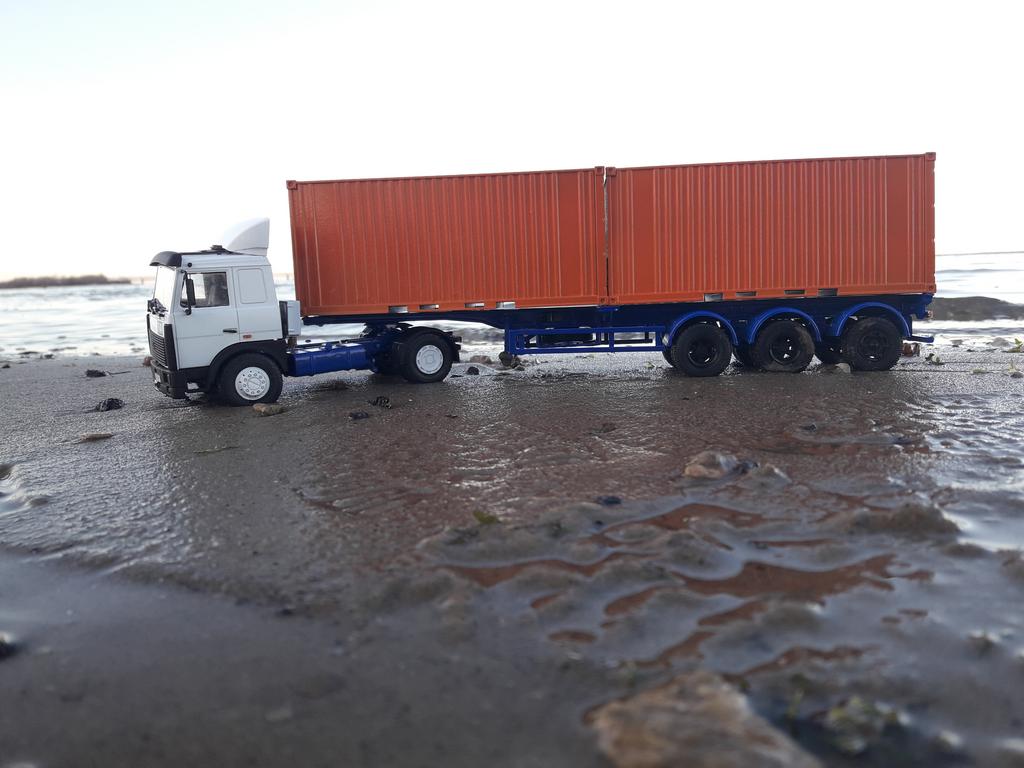 МАЗ 5432 контейнеровоз (15)