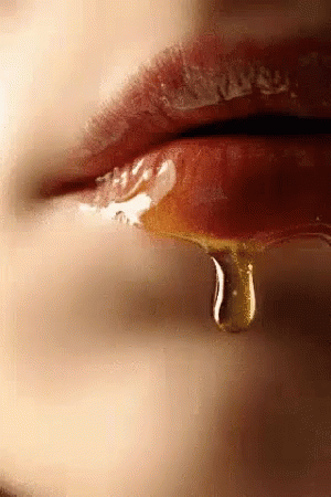[Image: woman-lip.gif]