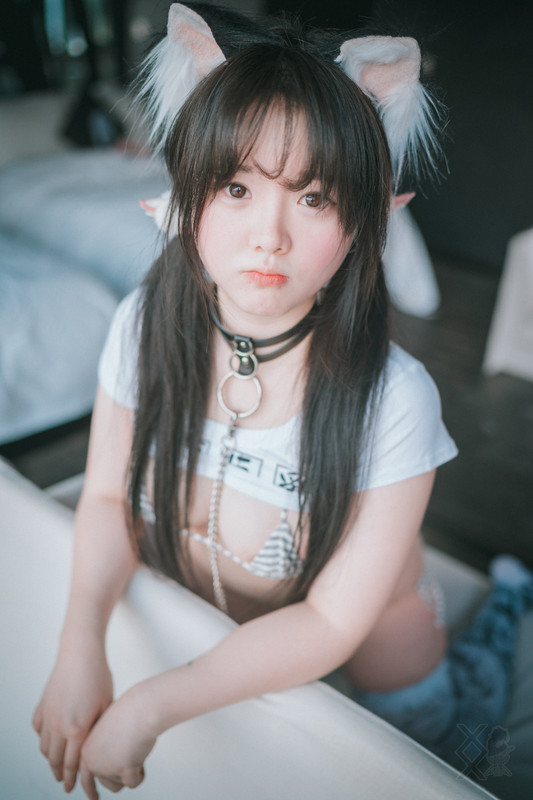 [Image: DY34-03.jpg]