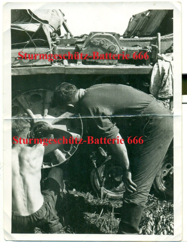 FOTO - STUG-BATTERIE 666 - STURMGESCHÜTZ - STUG-