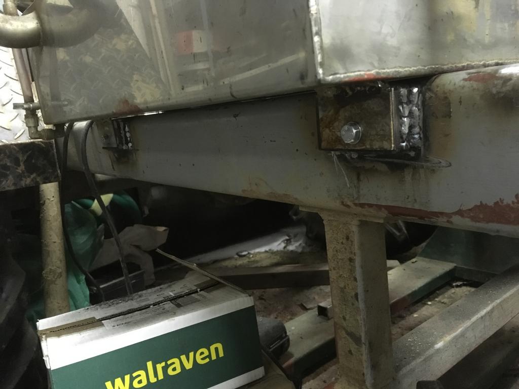 B07834CA-3C95-4C48-AA5A-E53A5A382840