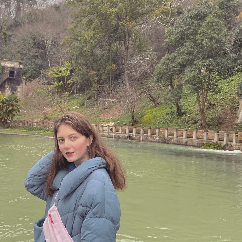 5F2C7467-218E-43D5-AD74-ECF45F3BBFA5