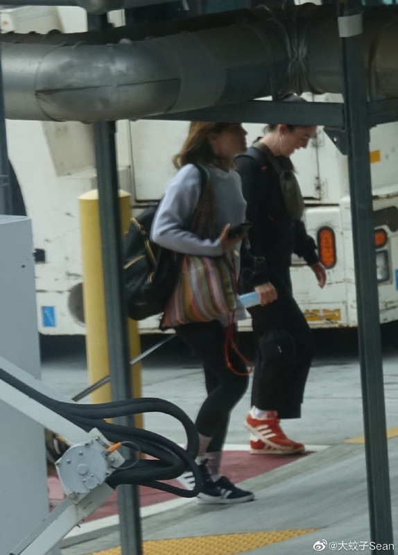 emmawatson-photogallery.blogspot.com (3)