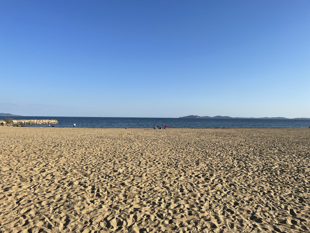 AC58DF40-DB1C-4C79-9C64-98EFECFF716C