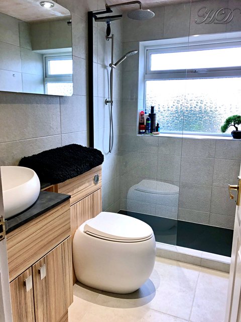 Don-s-shower-room-HD.jpg