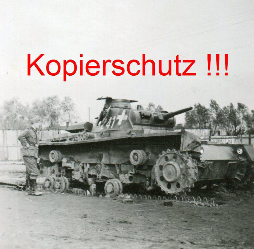 zerstörter deutscher Panzer 3 in Lodz Polen Pole
