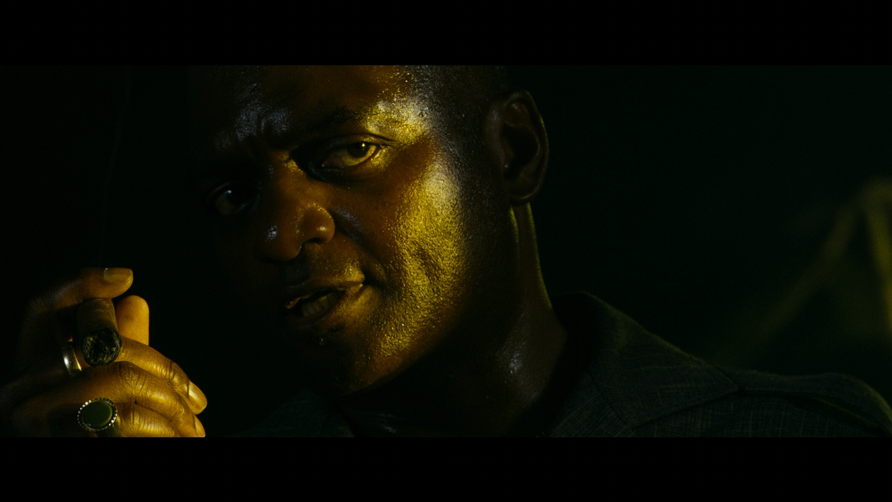 Black.Hawk.Down.2001.Theatrical.Cut.2160p.UHD.BDRemux.TrueHD.Atmos.7.1.HYBRID.DoVi-DVT.mkv_000737.86