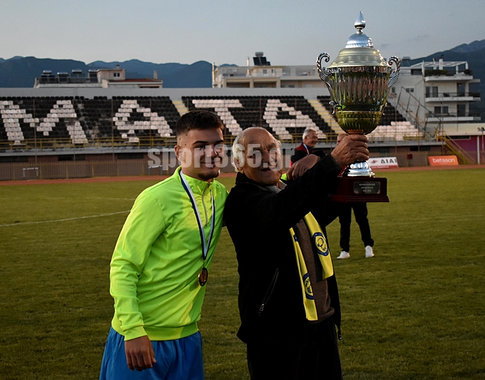 , &Tau;&epsilon;&lambda;&iota;&kappa;ό&sigmaf; &Kappa;&upsilon;&pi;έ&lambda;&lambda;&omicron;&upsilon; &Mu;&epsilon;&sigma;&sigma;&eta;&nu;ί&alpha;&sigmaf;: &Phi;&omega;&tau;&omicron;&rho;&epsilon;&pi;&omicron;&rho;&tau;ά&zeta; &alpha;&pi;&omicron; &tau;&eta;&nu; &Pi;&alpha;&rho;&alpha;&lambda;ί&alpha;