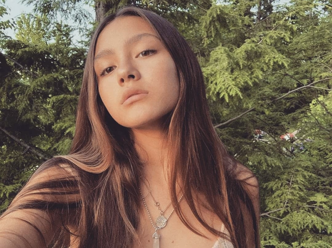 Millie Bobby Brown - Brat Pack - Chapter 1 - Silver2102 - Multifandom  [Archive of Our Own]