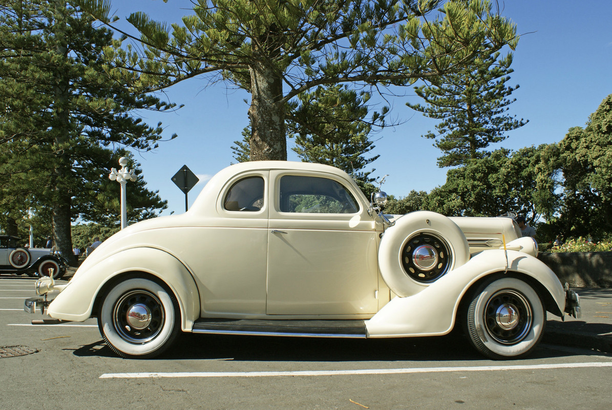 white1936plymouth.jpg