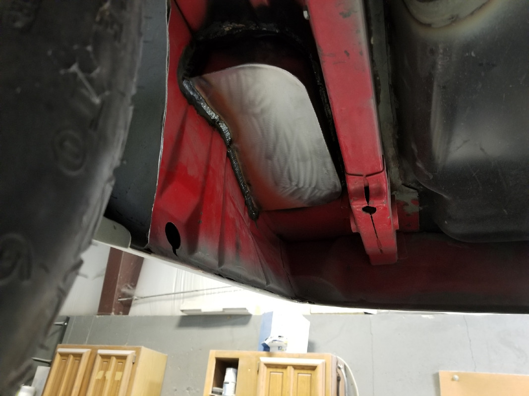 B5AA5AA3-1903-4A05-AD89-5E884607539A