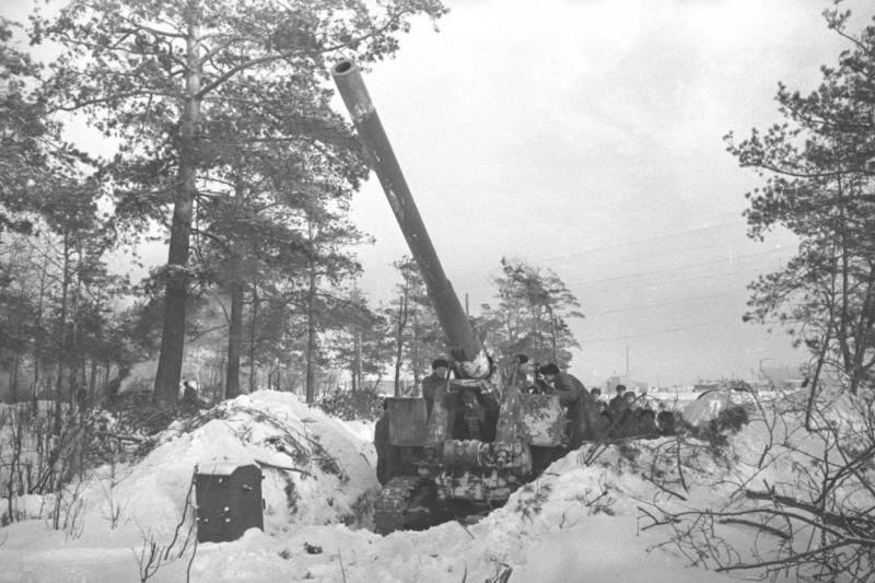 Коптево. Тяжелое орудие полковника И.Шурухина на огневой позиции 23.11.1941г (3)