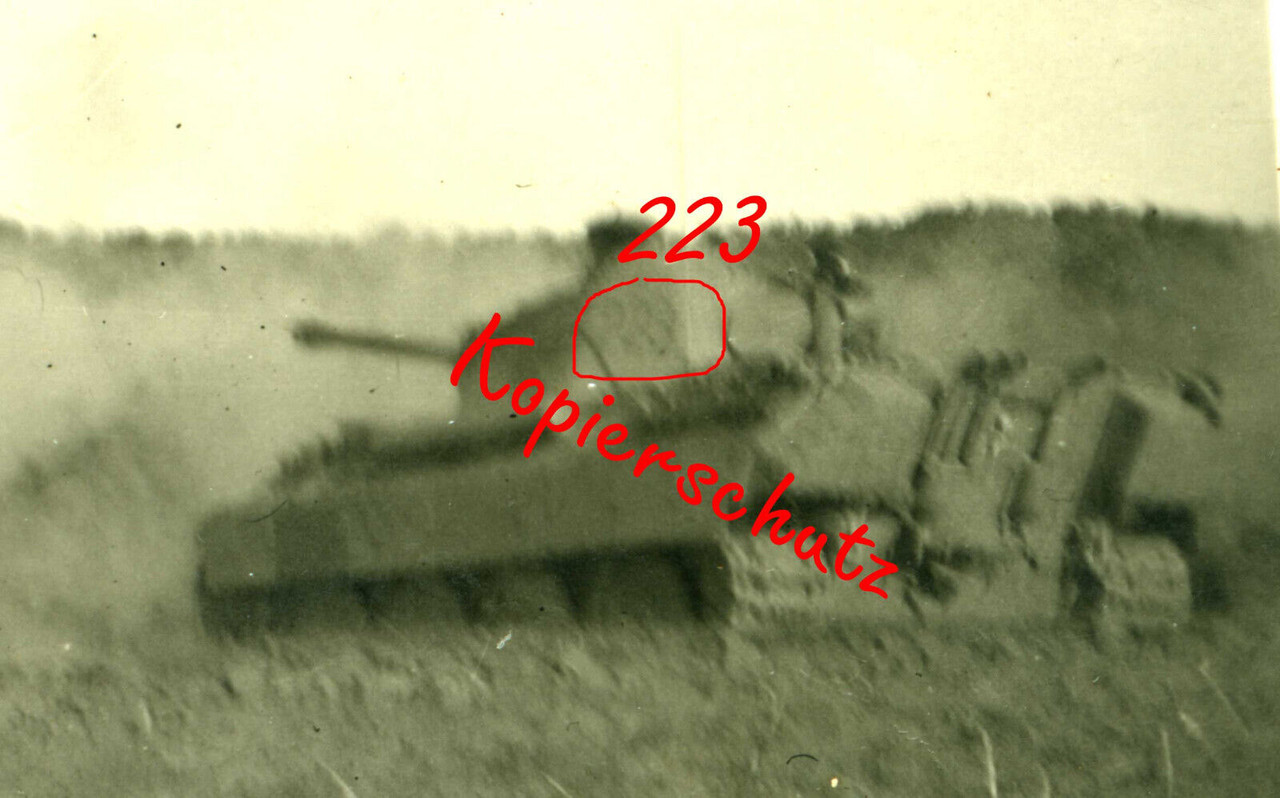 Foto Sd.Kfz Panzer Panther beim Einschießen Wehrmacht german tank 1944 photo WW2